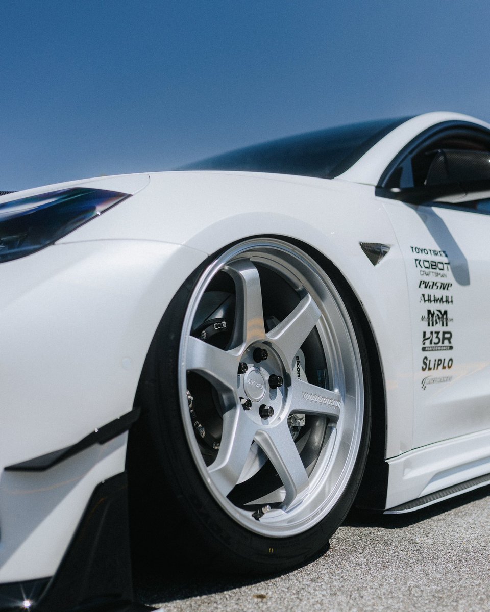 Jomarxvisuals's tweet image. H A C K E R 3