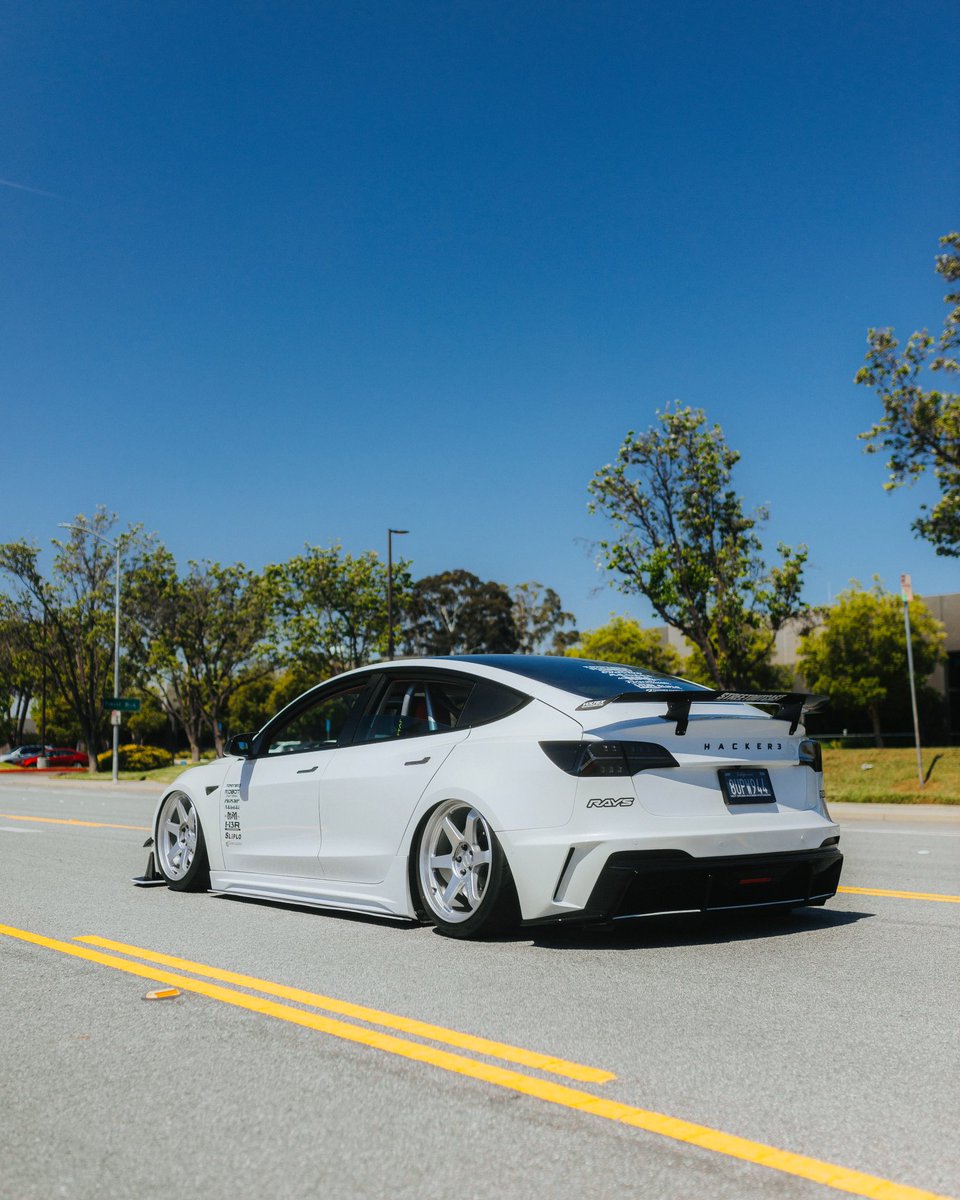 Jomarxvisuals's tweet image. H A C K E R 3