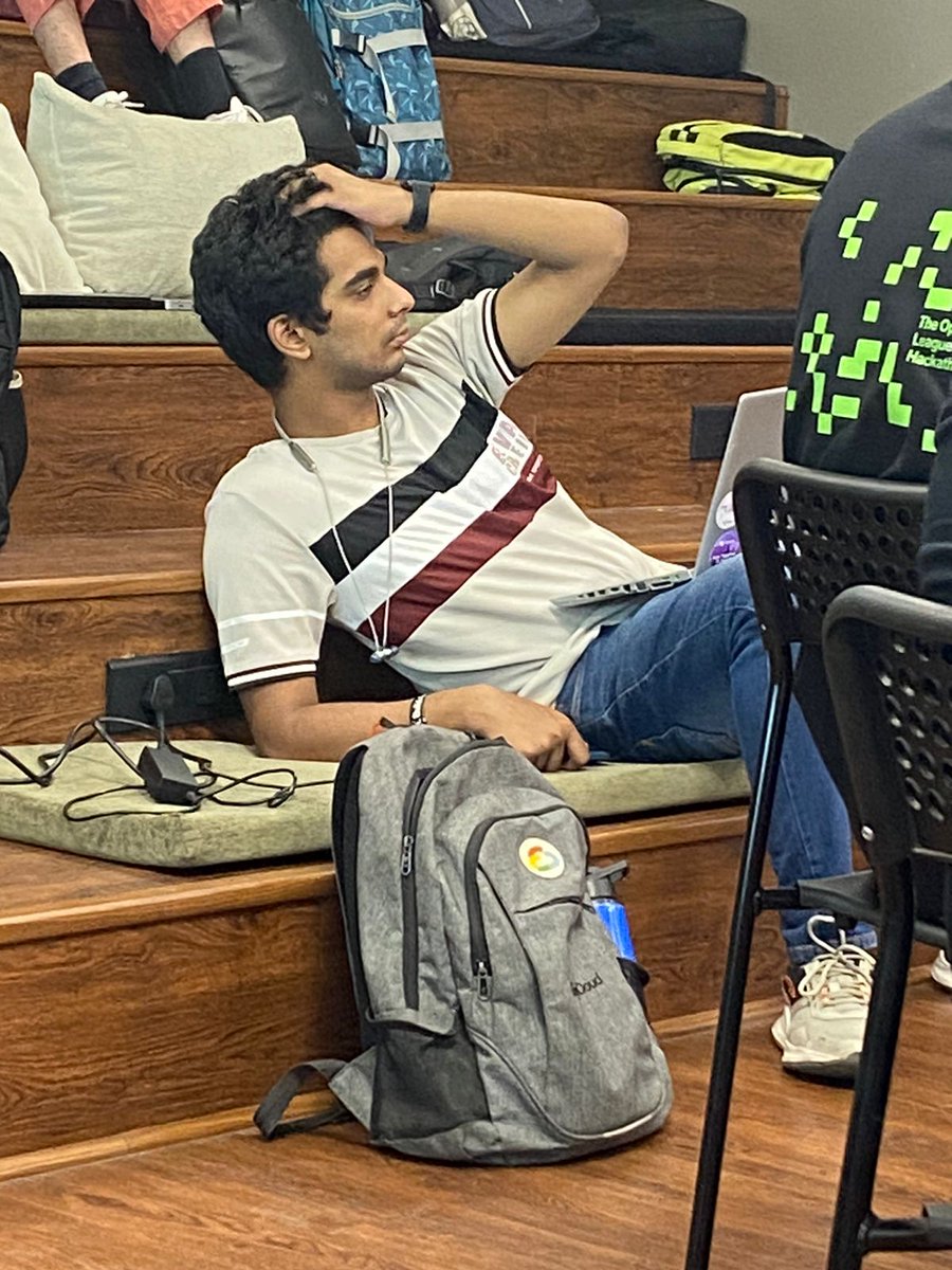 "Indians after seeing foreigners in India :)"

<a href="/ton_blockchain/">TON 💎</a>
#MomentOfTheDay
<a href="/TON_SocietyIND/">TON Society India</a>
#TONBootcamp