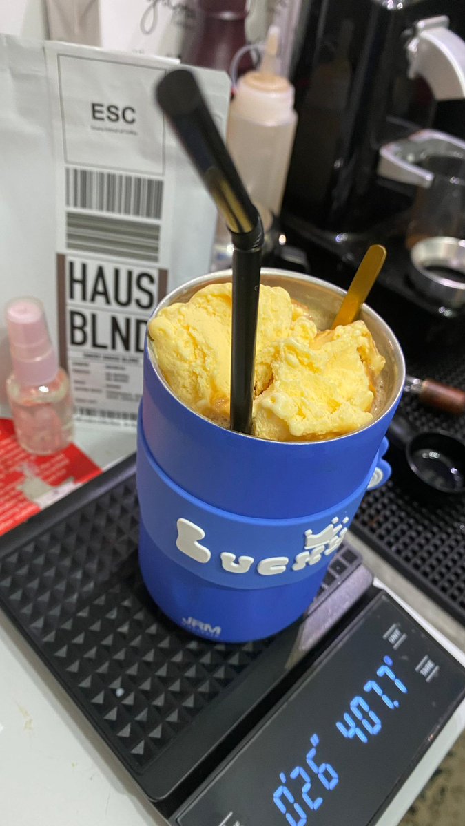 aine_mj's tweet photo. Redha itu sulit, ikhlas itu sukar. Keduanya perlukan mujahadah. 
Kopi itu pahit tp nikmat untuk dinikmati. https://t.co/LBfVc0Ctv2