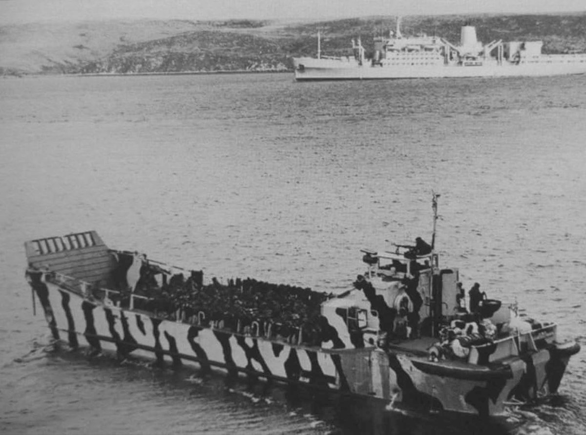HMSBulwark's tweet photo. Today we mark the 42nd anniversary of six brave men killed when their landing craft 'Foxtrot Four', from HMS FEARLESS was attacked and sunk by Argentine aircraft as she ferried vehicles in Choiseul Sound to help troops in the closing stages for the liberation of the #Falklands. https://t.co/rtav9rgpnb