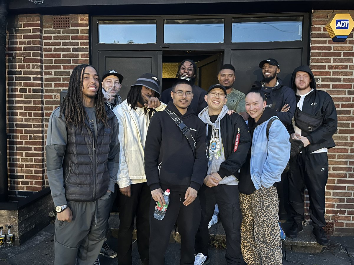 🇨🇦 <a href="/FreezaChin/">Freeza Chin | 何兆安</a> x <a href="/jayemkayem/">jayem</a> were local so we had to get some work in 🤝

YYZ ➡️ BHX
