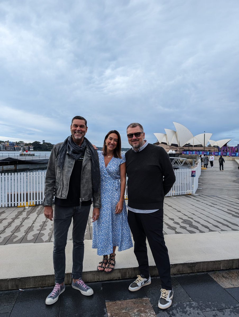 And that's a wrap! It was so good to have attended the "RealVision + dVIN: Tokenizing the $100B Luxury Wine Industry" event! The synergy between blockchain technology and the luxury wine market was truly fascinating.

Key takeaways from the event included:
🌍 Global Community: