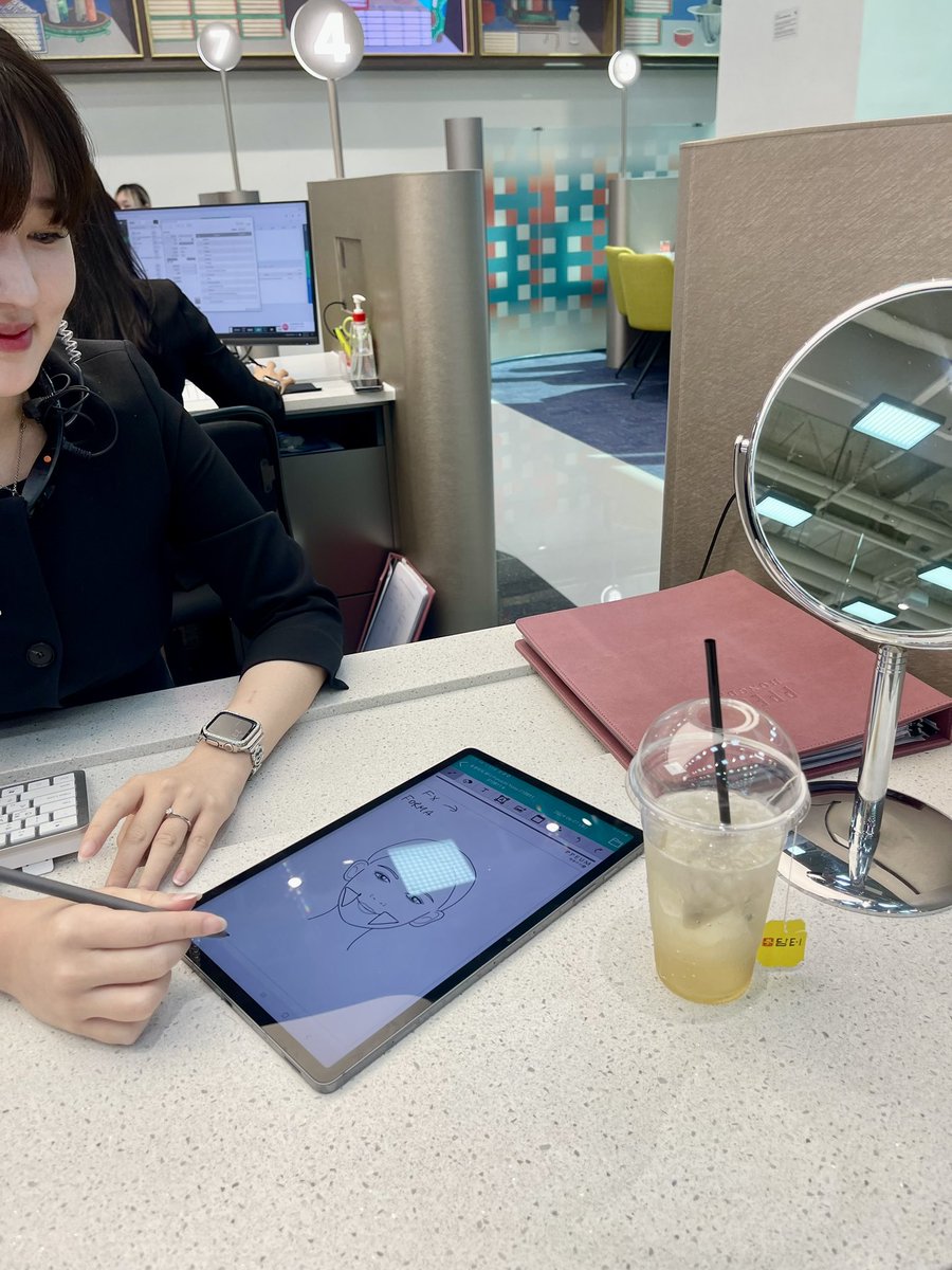koreaindaeyo's tweet photo. 自分の番号がスクリーンに映し出されて（！）、日本語が超ペラペラなお姉様が
優しくカウンセリングしてくださりました😭💕
韓国語全く話せなくてオッケーなのは、旅行で行く皆さんも安心..😮‍💨

そしてインスタ映えな洗面所で洗顔をしてからついに施術に👶🏻🤍 https://t.co/LaECWqSz1n