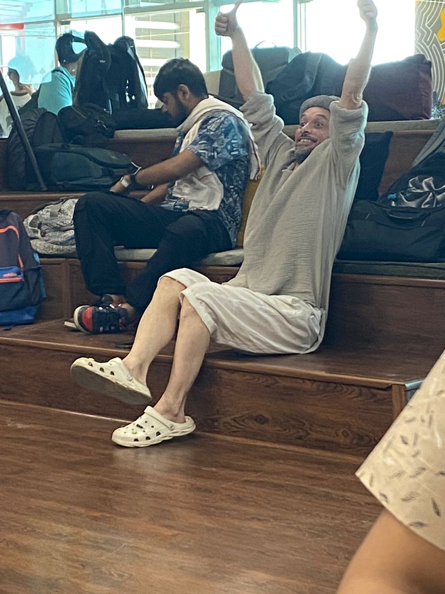 "When the lecture is boring but you are the favourite student of the lecturer !! "
<a href="/ton_blockchain/">TON 💎</a>
#MomentOfTheDay
<a href="/TON_SocietyIND/">TON Society India</a>
#TONBootcamp