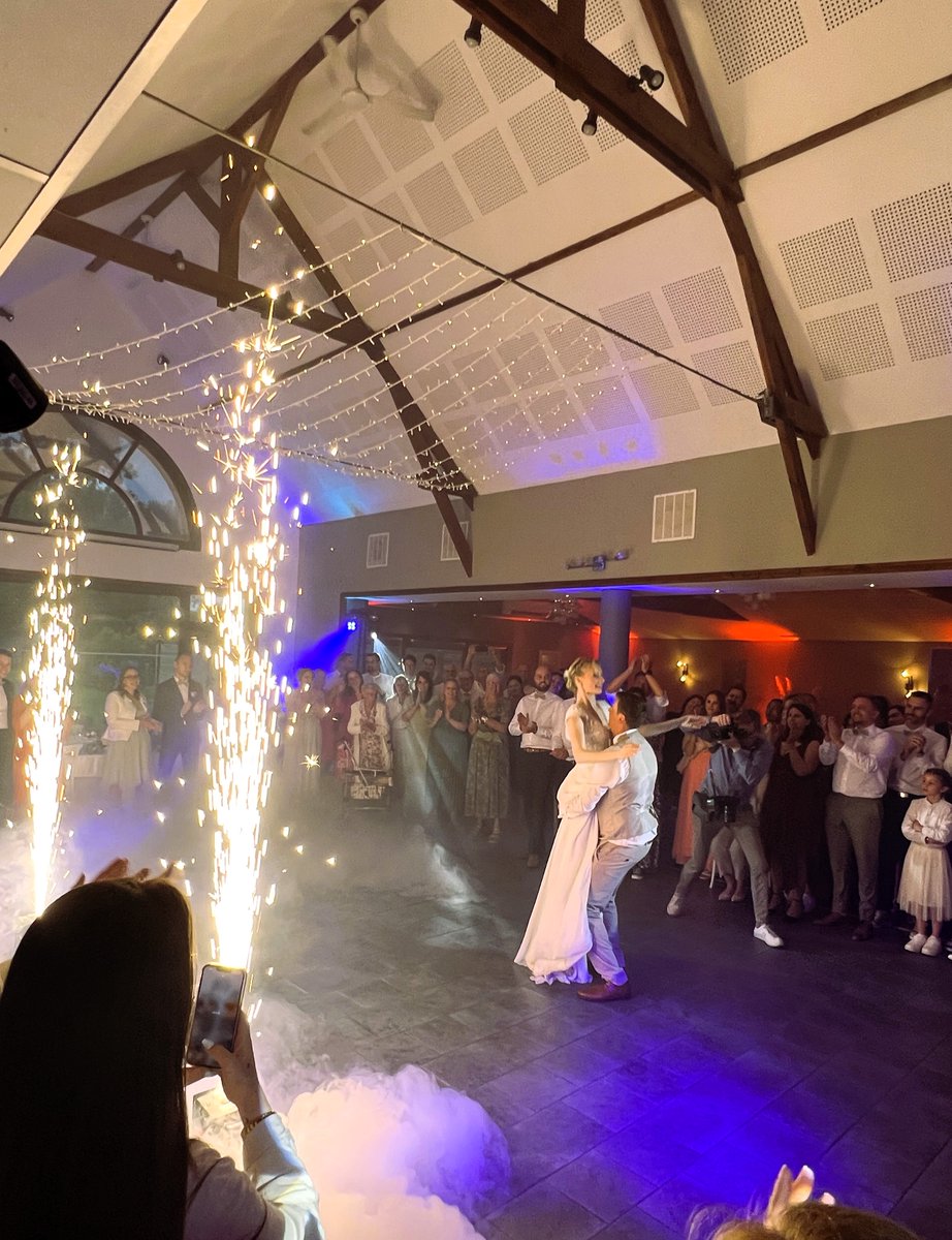 WaymelAnimation's tweet photo. MARIAGE 2024 au SALON DE LA PRAIRIE à Steenwerck ! La Soirée
Matériel Son = #WaymelAnimation @WaymelAnimation
Animateur DJ = #LoLoWaymel
#Mariage #Wedding #LaFlandre #LesFlandres #SteenwercK #SalonDeLaPrairie #Fiesta #AuTaquet #Danse #Soirée #Folie #Dance #Musique #Ambiance https://t.co/0IlawAfSRa