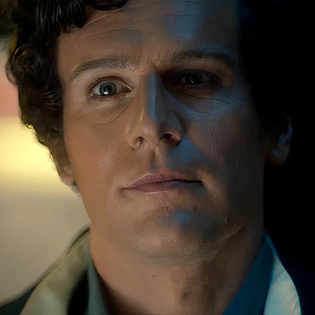 #DoctorWho 

Finding out who                          Finding
Susan Twist is             <             THIS MAN