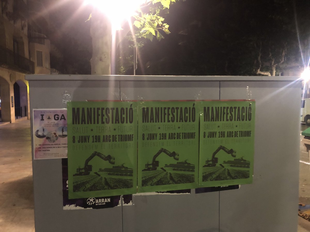 ☀️Bon dissabte de mercat i solet, avui a les 19h a Arc de Triomf! 
SALUT ★ TERRA ★ FUTUR

#ManiEco8J