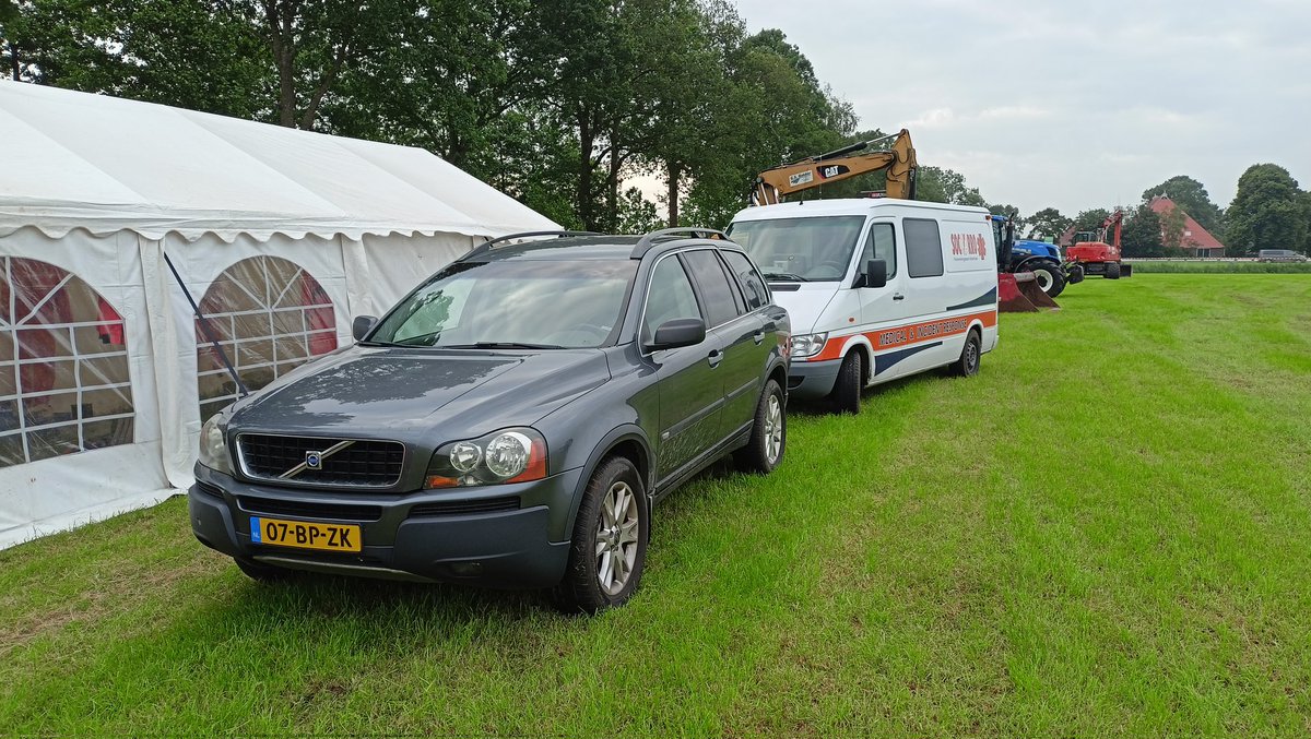 St_Socorro's tweet photo. Vandaag zijn we in Friesland bij het @eurol_global #NKautocross #Gersloot

#Autocross #motorsport #firstaid #eerstehulp #spoedzorg #extrication https://t.co/qFYc6DAbLX