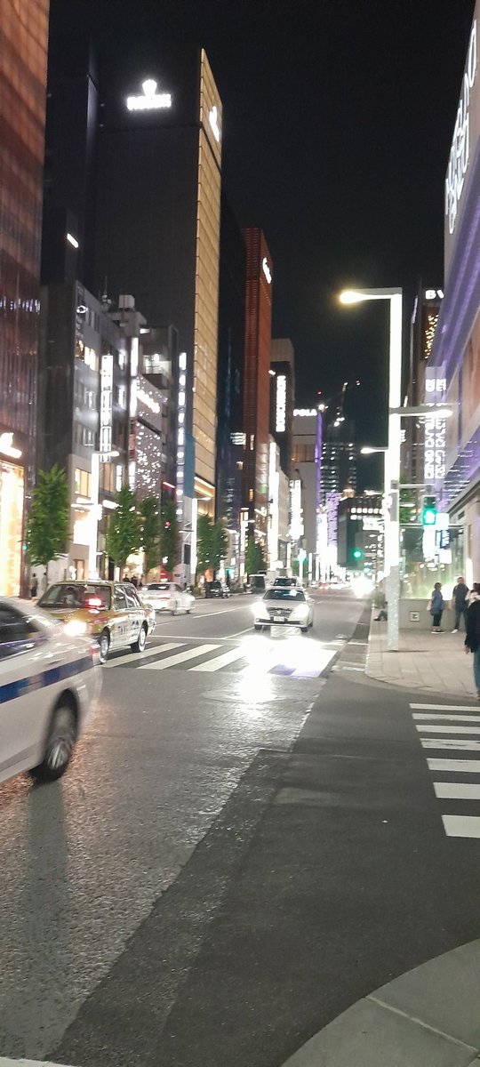 DavidHughes6ed's tweet photo. Diolch i Bethany ac Ursula o Gymdeithas Cymru Japan am ein cyfarfod - am helpu i drefnu bwyd a mynd a ni i weld goleuadau Tokyo.
Thank you to Bethany and Ursula from the St David’s Society Japan for meeting us. Food arranged and we saw Tokyo by night. https://t.co/O1QwwjYCeC