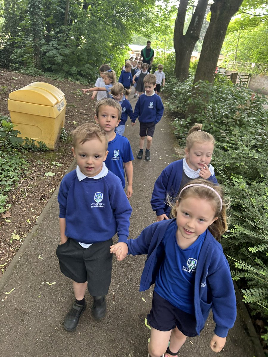 gilwern_school's tweet photo. #GilwernReception responded to ‘Dear Street’ @lindsayzv by writing letters to special places in our community and leaving them for people to read and remember how great our community is. Let us know if you find one or write and share your own! #B2B #Hum #LH #GilwernValues https://t.co/2wmjgMhjNy