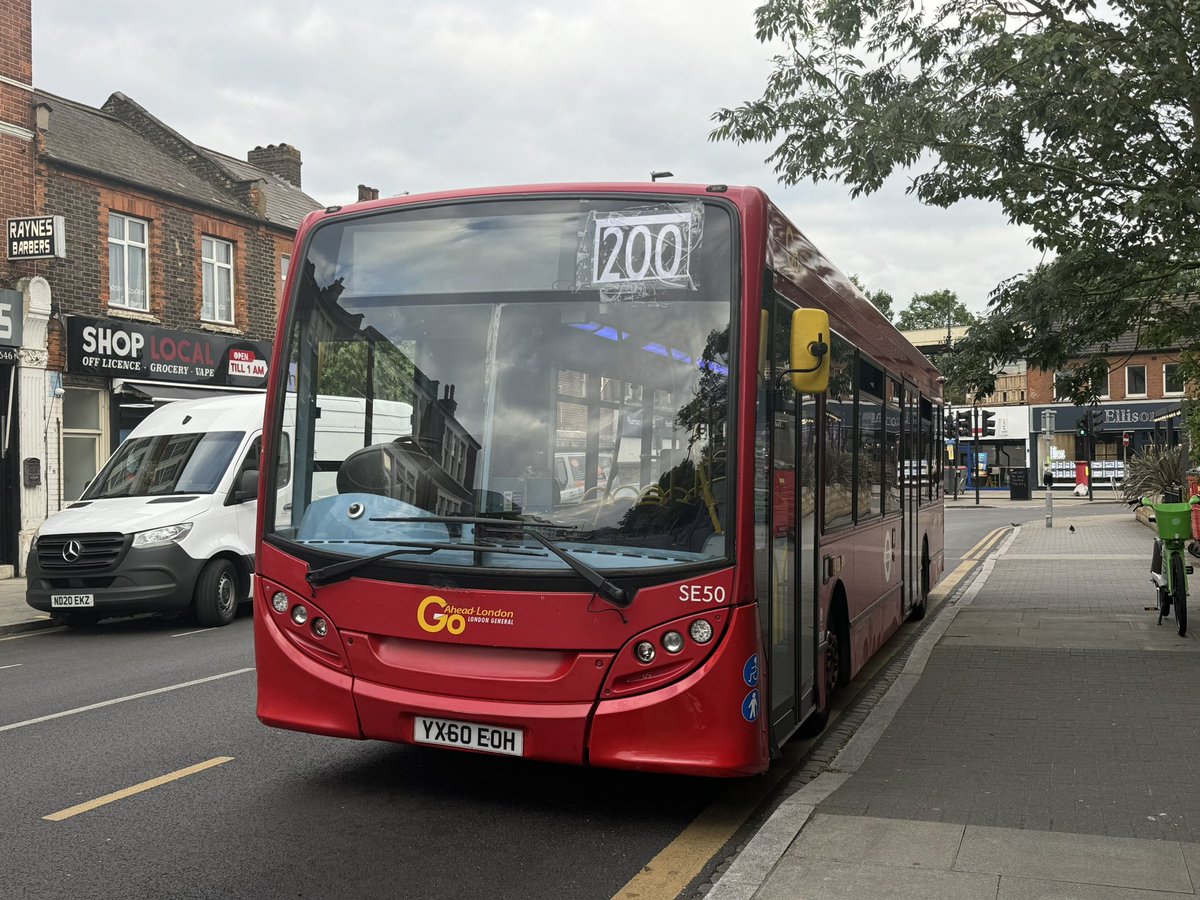 Ah the 200. no blinds but a treat past Merton route 41!