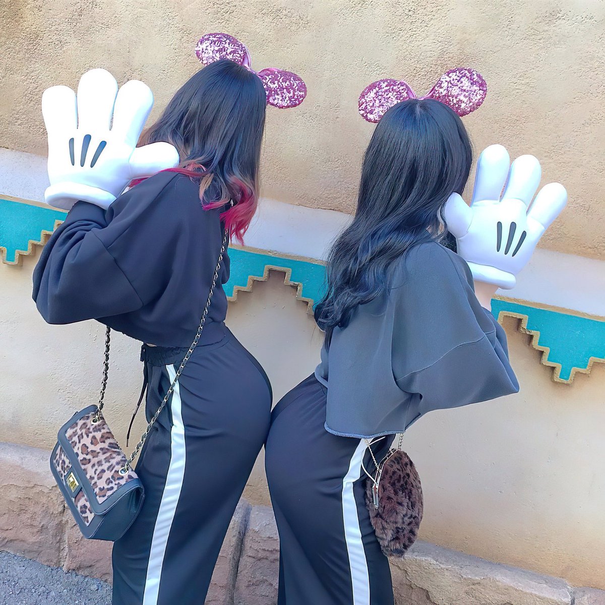 ikonoijoy777's tweet photo. この２つのプリケツに顔挟まれて思いっきりオナラぶっ放されたい❤️❤️❤️ https://t.co/W3QtO52K93
