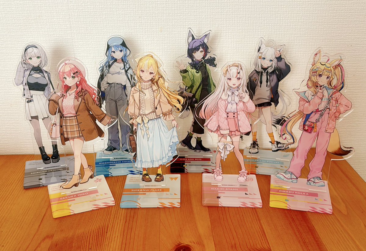 星街すいせい ,尾丸ポルカ ,白銀ノエル 「描かせていただいた「Situation hololive」アクスタ並べたらめちゃ」|チェリ子 4/30超ボーマス 5/5コミティアのイラスト