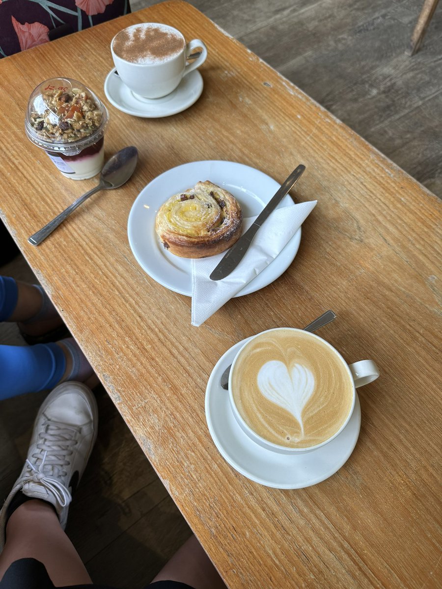 Lovely little breakfast with <a href="/DrSue22/">Dr Sue Allingham #Birthto5Matters</a> this morning before attending <a href="/AaronTeamEC/">Dr. Aaron Bradbury</a> and <a href="/tamsingrimmer/">Tamsin Grimmer - #lovingpedagogy #AntiRacist</a>’s book launch at the wonderful <a href="/NorlandCollege/">Norland</a> 🤩

#EarlyYears #EarlyChildhood #EYFS #TVOEC #EYMatters #EYTalking #EdChat