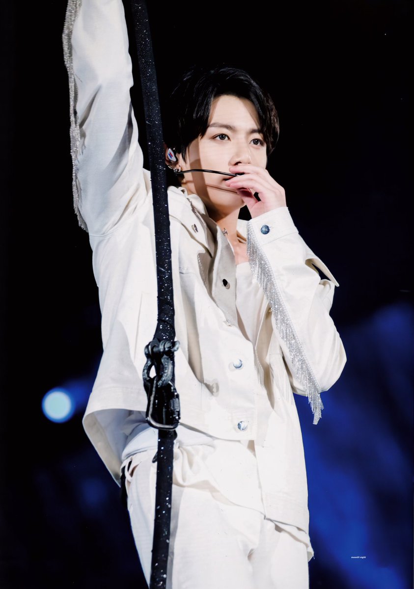 ILUJK57's tweet photo. Euphoria王子、宙に舞いましたね💜

 #Jungkook #SYSFinal
#2024BTSFESTA #BTS11thAnniversary
#BANGBANGCON #BANGBANGCON24 https://t.co/QgbBVHMpyQ