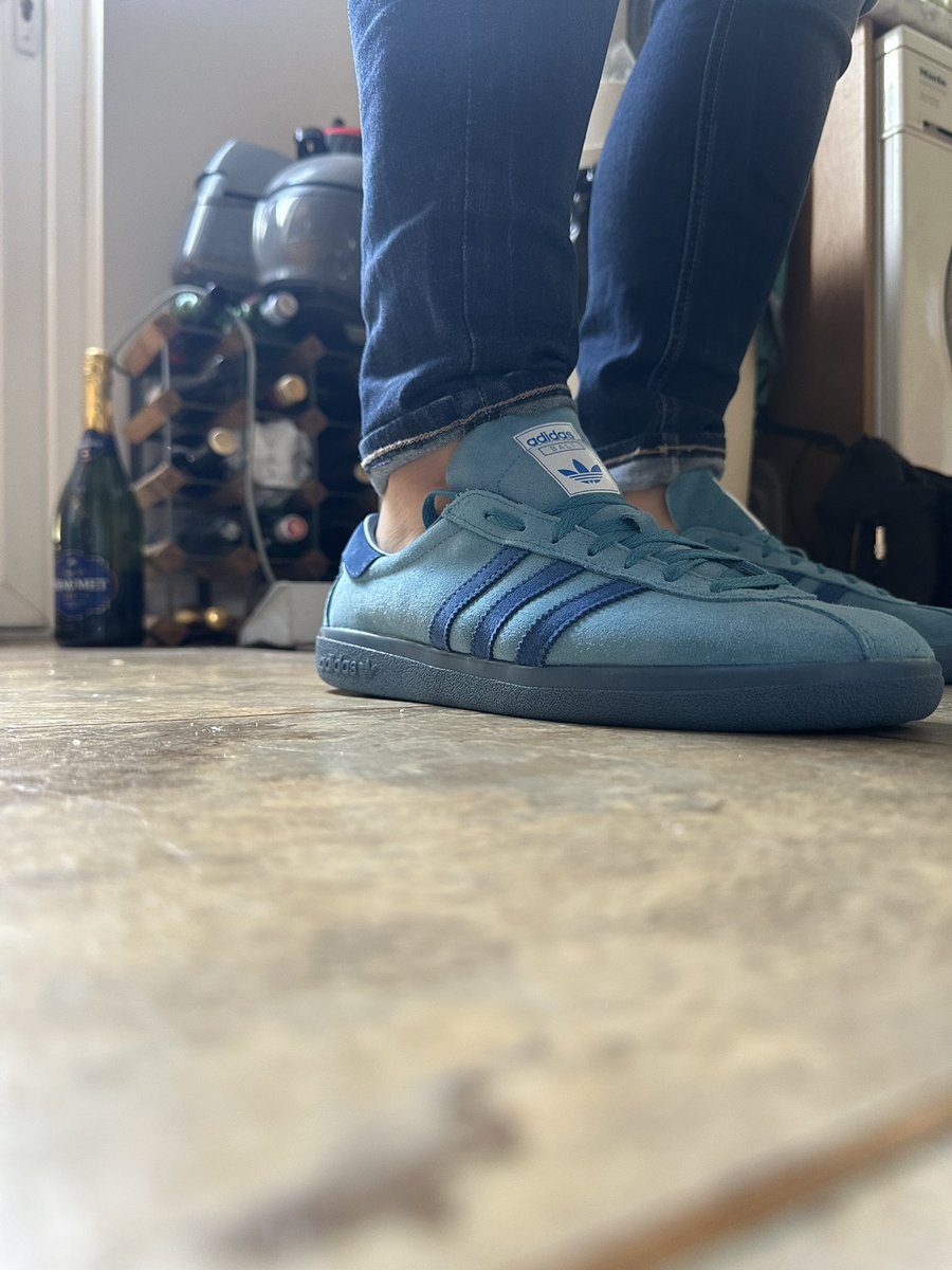 TtsSoles's tweet photo. Popped these Beuts #Bali #adidas #Adifamily #adidasoriginals https://t.co/MUqERcxB1M