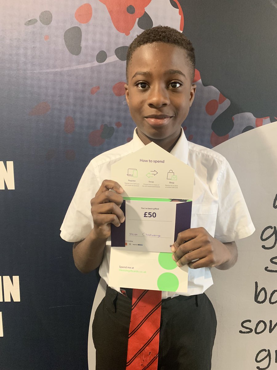 Our two Fabulous Friday winners for this week! Both receiving their £50 vouchers for their constant high attendance! Remember if you want to win, get yourself in! Well done both 🎉💪🏻 #hardworkpaysoff