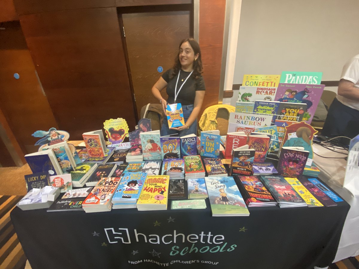 Hachette Schools tweet media