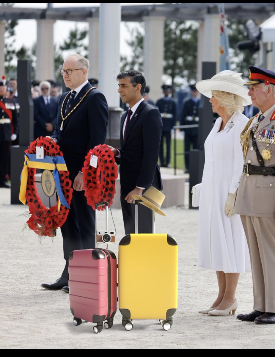 Has anyone wondered if #SunaksLies #ToriesAreDone
Is all a bit too obvious 
He is trying to get chucked out before the most historical moment for Tories in history has his name on it ? 
Just a thought