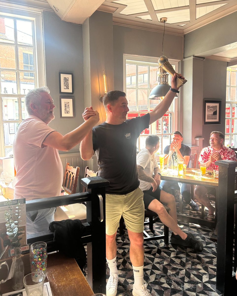 OckhamVets's tweet photo. As The 23/24 Season Is Now Wrapped Up Here’s Our End Of Season Award Winners🥇

Clubman:-Deano
Top Goalscorer:- @MichaelZiv61585 
Players ‘Player’:-Mark O’Sullivan 
Managers Player:- @Martin8Simon 
Donkey ‘passing to the Lino’:-Matt Copps

What a Season for the whole club 🏆🏆 https://t.co/ZFbIpl8PvI