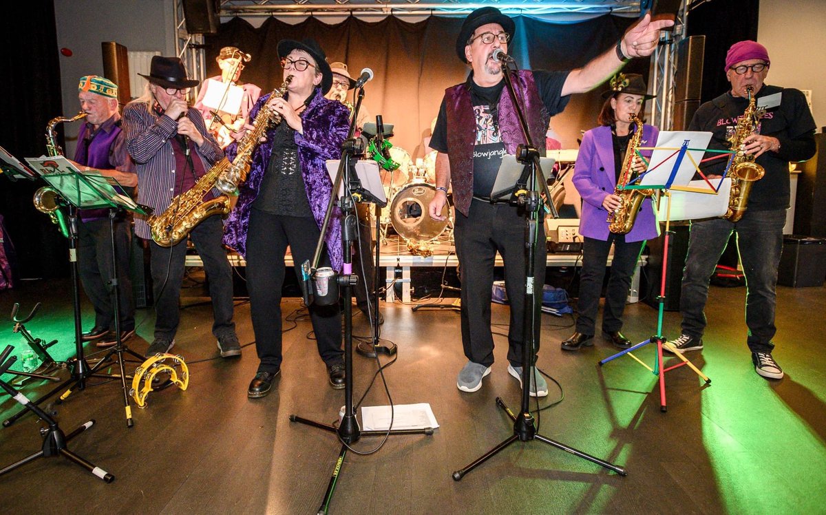 blowjangles's tweet photo. Gig day!
We’re off to play at a wedding today.
🤫 top secret where and for who yet!
#weddingband #ska #reggae #fundays #wedding #weareblowjangles #letsjangle #hirethehorns #enjoyyourself https://t.co/TCFGXIkYRU