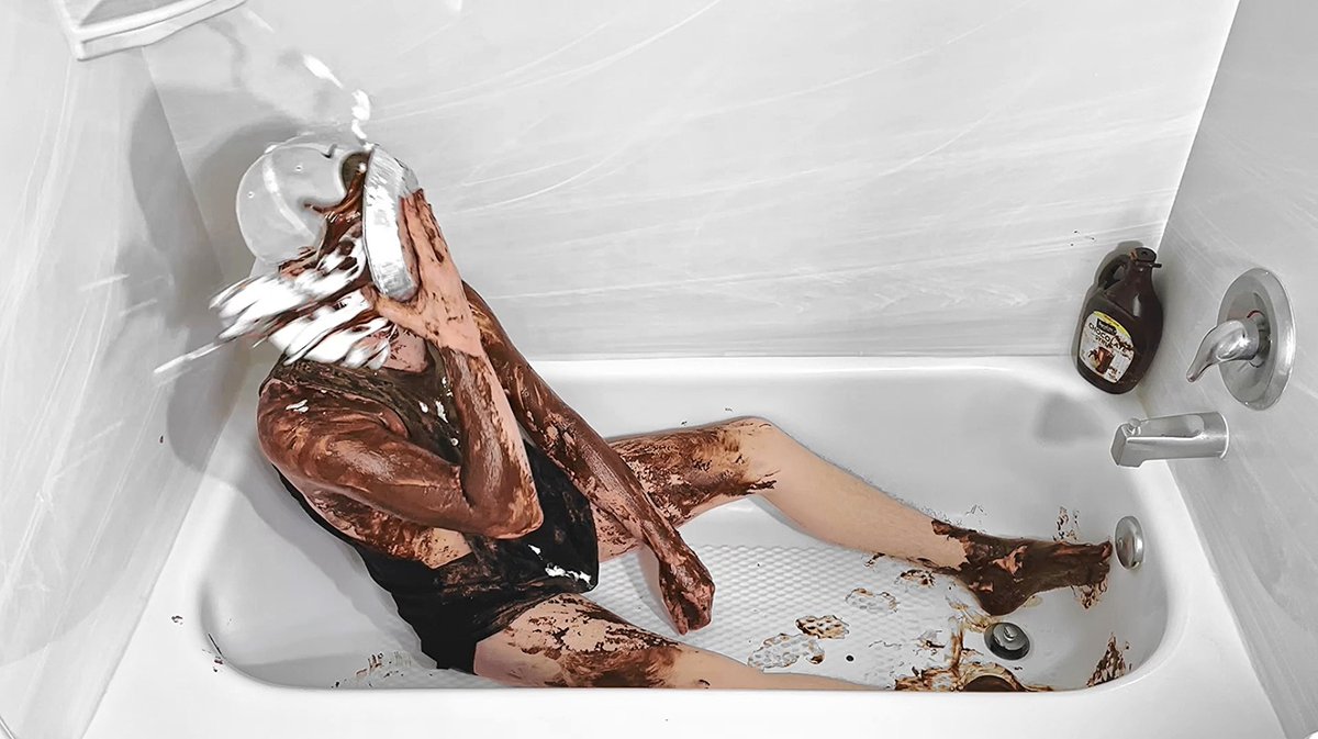 stepfawnstudio's tweet photo. fun with chocolate and pies https://t.co/6BfoKPYWo6