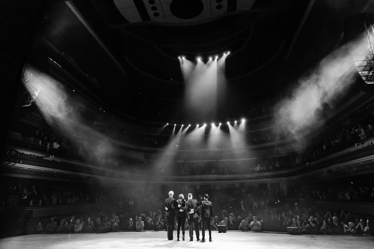 COLLABRO tweet media