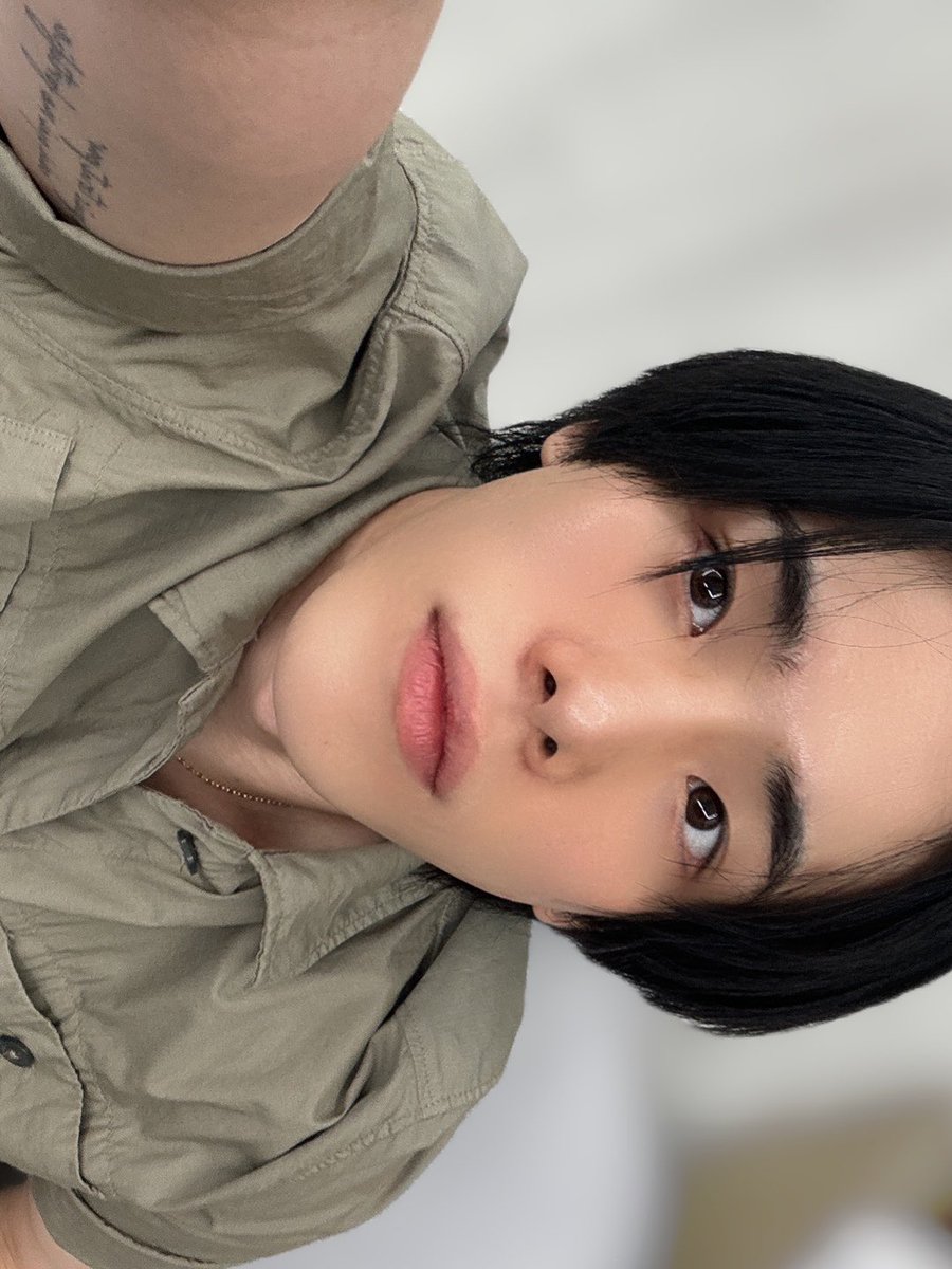 OmegaX_members's tweet photo. [#OX]

✌🏻🤫

#OMEGA_X #오메가엑스  
#젠 #XEN https://t.co/s9SauRIHxe