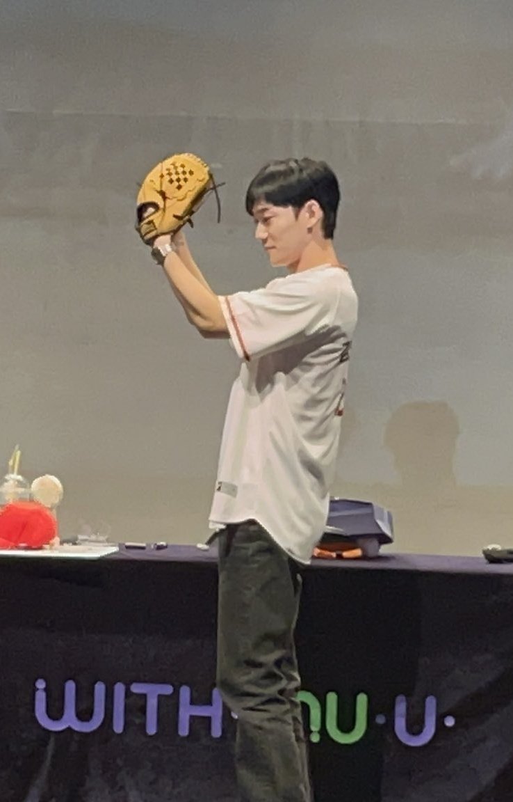 tbestJD's tweet photo. omg jongdae baseball player!! https://t.co/ynCrJk81gN
