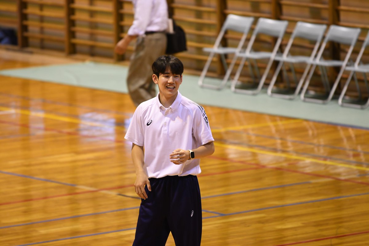 aomu_rasaki's tweet photo. ニコニコ☺️
#東海大学男子バレーボール部
#尾﨑駿瑛　選手 https://t.co/l0VcfqFhFB