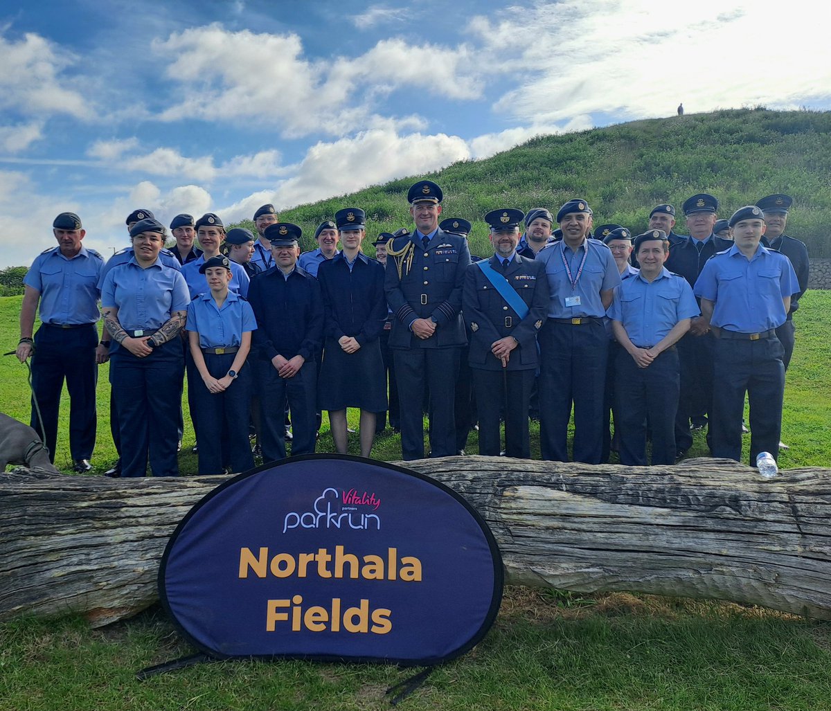 RAF Northolt volunteer takeover at <a href="/NFparkrun/">Northala Fields parkrun</a> this morning!