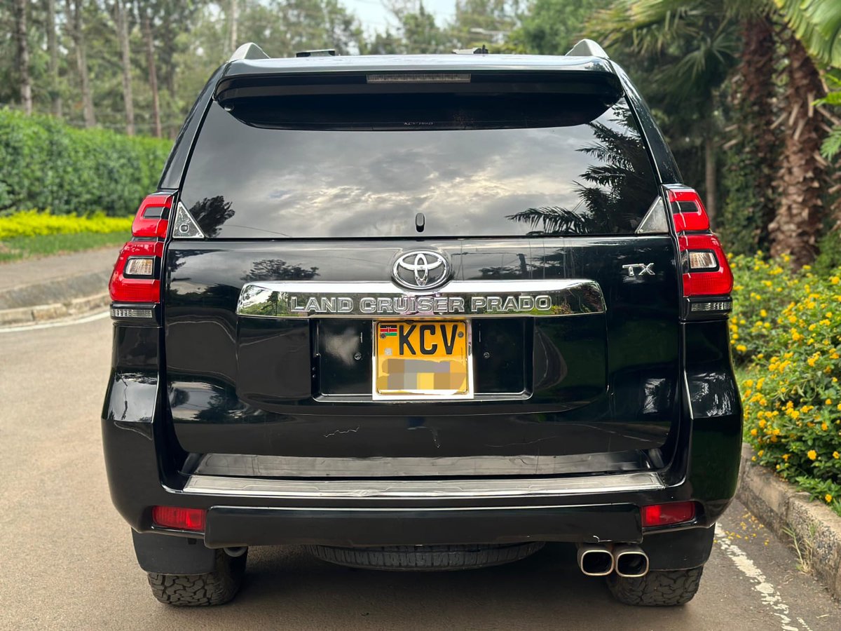 ⚡General Info:
• 2012 Toyota Land Cruiser Prado — TRJ150 🇯🇵 (Facelift)
• KSh3,800,000
• Fuel Tank: 87L
• Location: Nairobi 🇰🇪
• +254733665551

⚡Spec Sheet:
• 2700cc Petrol (2TR-FE)
• 163hp/246Nm
• 6-Speed Automatic Transmission
• 4WD (4H/L)

⚡ Safety Features:
• ABS