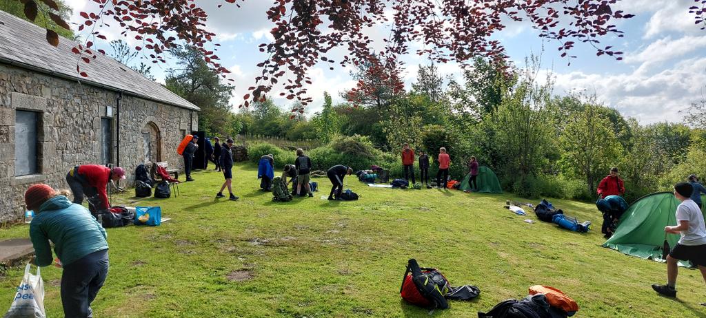 DofE_Ponthigh's tweet photo. All packing up for the last time  and ready for the last push before their trip home. @PontHigh  @PeleTrust https://t.co/jf5p523KrX