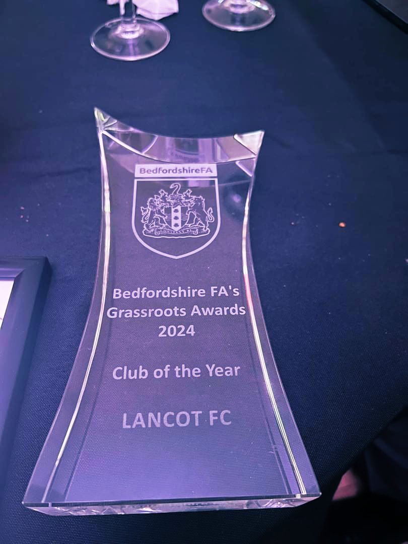 Absolutely amazing!! We could not be more proud of Lancot FC and are thrilled that their hard-work, dedication, skill and generosity has been officially recognised. Congratulations to Howard, Rob and their team! This is so highly deserved ⚽️⚽️⚽️⚽️⚽️⚽️ 
#FA #team #proud #grateful