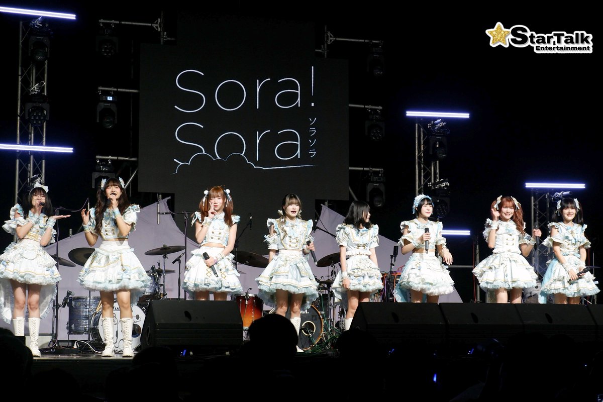 startalkent's tweet photo. 8สาว Sora Sora บนสเตจของงาน CAT T-SHIRT
#CATTSHIRT
#SoraSora
#ldol #ソラソラ #アイドル https://t.co/L9DQGonaRB