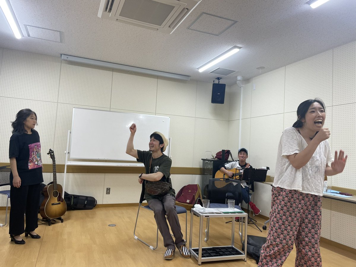 rotten_doughnut's tweet photo. 満を持してアヤノが合流！！
オリジナルメンバーである片岡彩乃が入るとやっぱりちょっとグッときますねぇ…！
いよいよ明日！
皆さんも一緒に明日は腐りましょう！！🟢 https://t.co/acJO2GujCM