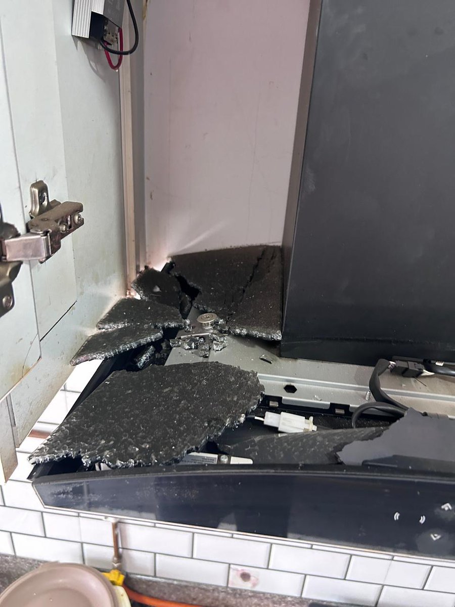 shreekantshukla's tweet photo. @Elica_India Horrible experience today! Your Kitchen chimney glass burst in small pieces spontaneously. Fortunately no one was present in the Kitchen at the moment. Have registered complaint via Customer care. Pics attached. Kindly attend asap. https://t.co/AnE3O3ykEz