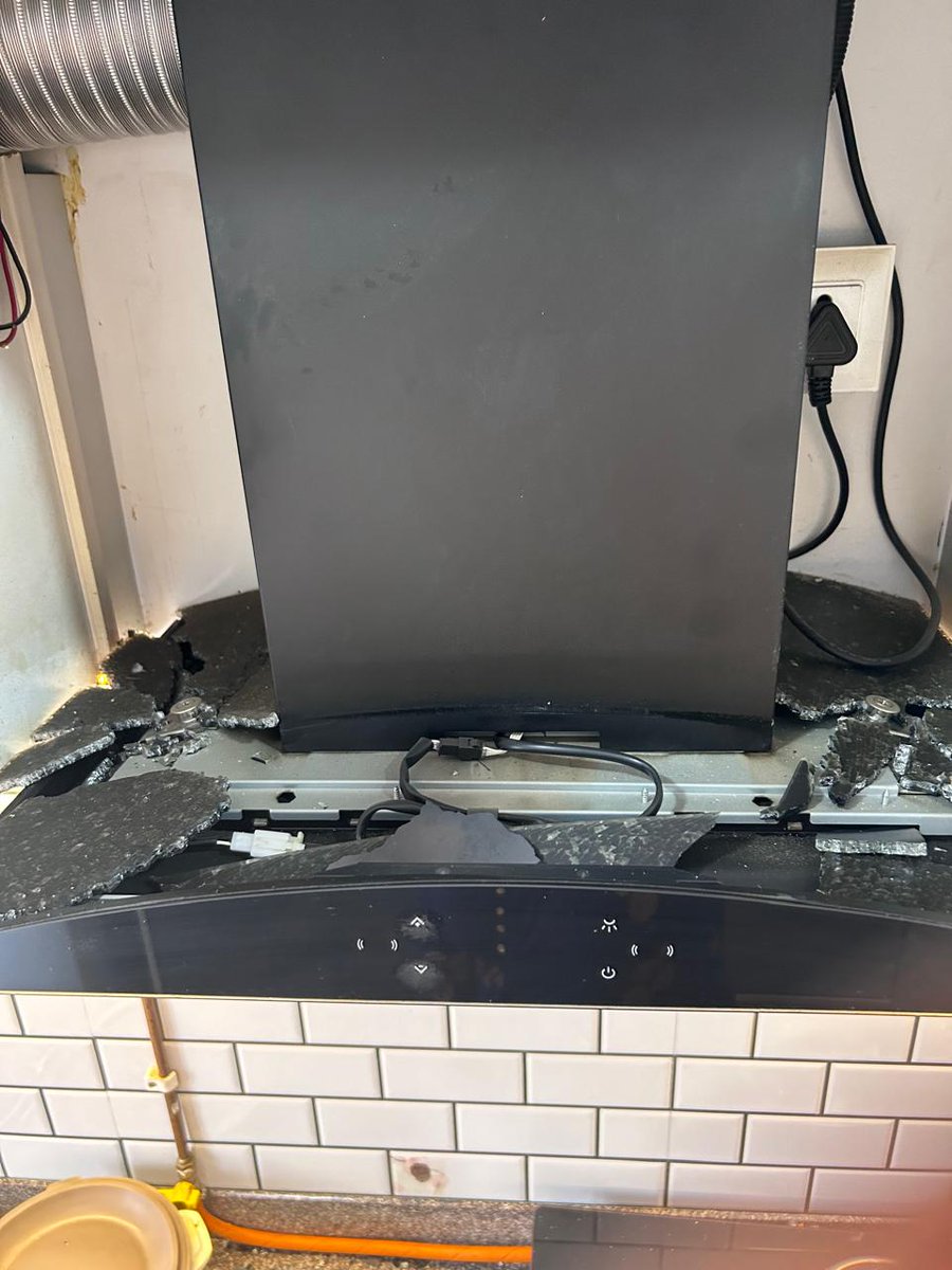 shreekantshukla's tweet photo. @Elica_India Horrible experience today! Your Kitchen chimney glass burst in small pieces spontaneously. Fortunately no one was present in the Kitchen at the moment. Have registered complaint via Customer care. Pics attached. Kindly attend asap. https://t.co/AnE3O3ykEz