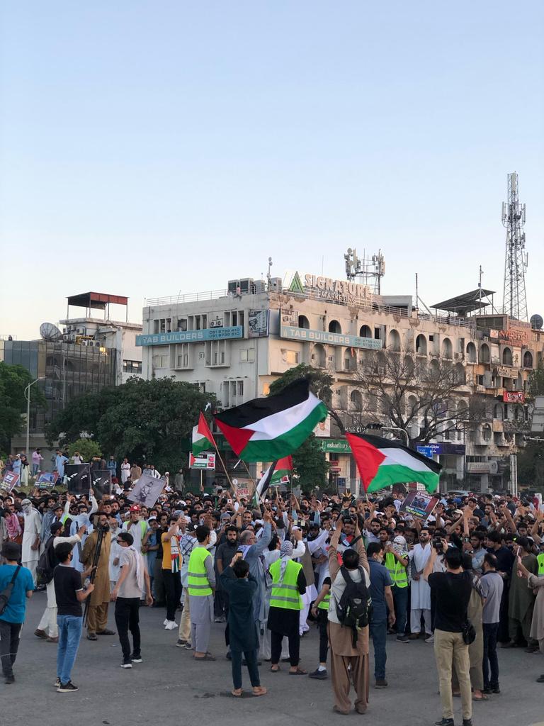 shahzad_me23916's tweet photo. It's time for change. Let's transform D-Chowk to Gaza Chowk to reflect our unwavering support for the innocent lives lost in Gaza and D-Chowk martyrs.
Stand with us and demand justice! 🇵🇸🔻
#RenamingDChowk https://t.co/cL9WmM7xcI