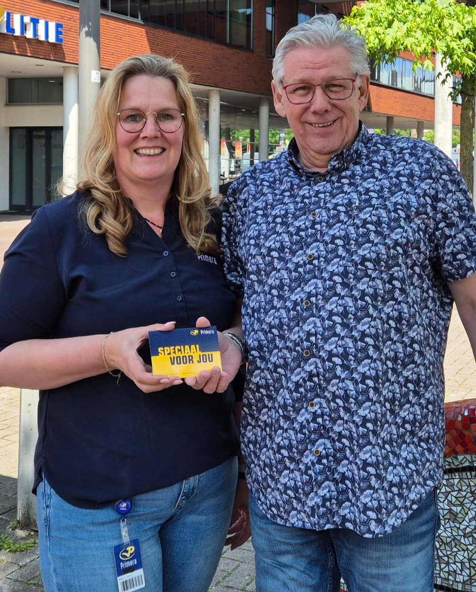 De BIZ-winkeliers in het Goorse centrum hebben voor Vaderdag  een leuke actie op touw gezet, onder de noemer: 
'Pa is te goed, verwen ‘m met een bon'. 
Koop je de komende week iets bij een winkel in het stadshart, laat de kassabon dan achter... 
goorsvictorie.nl