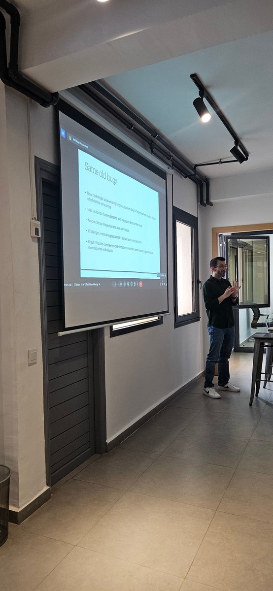 AdilBaaj's tweet photo. Happenning now 🤩, Yassine Chbani, explains how he managed to reduce android app build and deployment lead time by 10 🚀thanks to TPS principles at Inyad #TechWrex #meetup https://t.co/LpI9d3v0LV