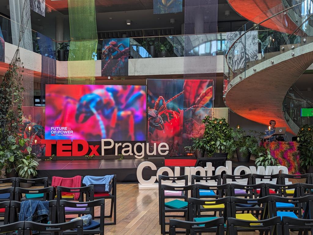 lamatindc's tweet photo. Tak zas po 🕛 #TEDx https://t.co/bjmnYAmjB1