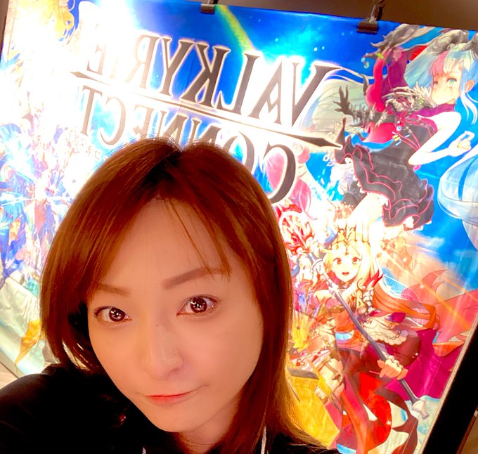 めっちゃよかった。 誰が誰かあんまわからんし 同じギルドの人もいたみたいなんだが 話しかける勇気なかったぁ😅 またイベやって欲しいぃ‼️ ありがとございました💕  #ヴァルコネ8周年 https://t<a href="/tag/%E3%83%B4%E3%82%A1%E3%83%AB%E3%82%B3%E3%83%8D8%E5%91%A8%E5%B9%B4"class="tags">#ヴァルコネ8周年</a>