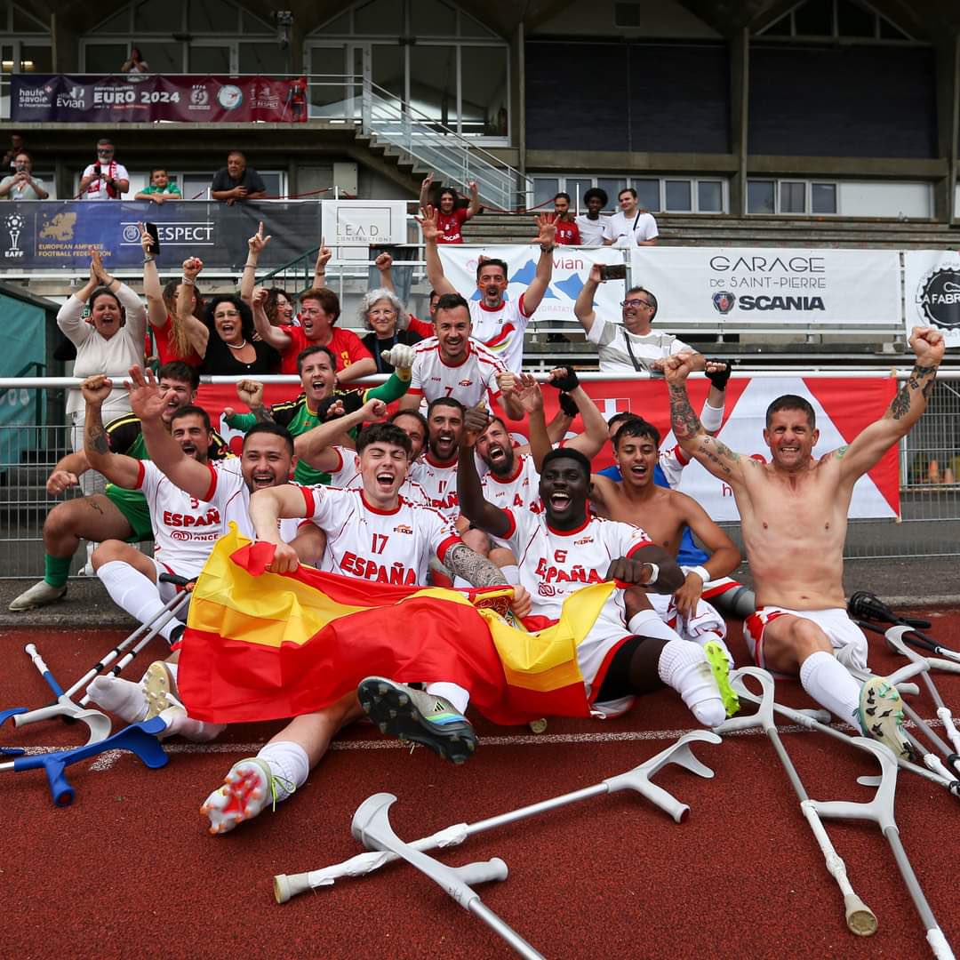 RBetisFundacion's tweet photo. ¡La Selección Española de fútbol para amputados llega a la Final del Campeonato Europeo! ⚽️🇪🇸🔝

¡Enhorabuena a todos y en especial a los futbolistas verdiblancos! 💚 ¡Suerte! 🍀 https://t.co/VHhnLnw59c