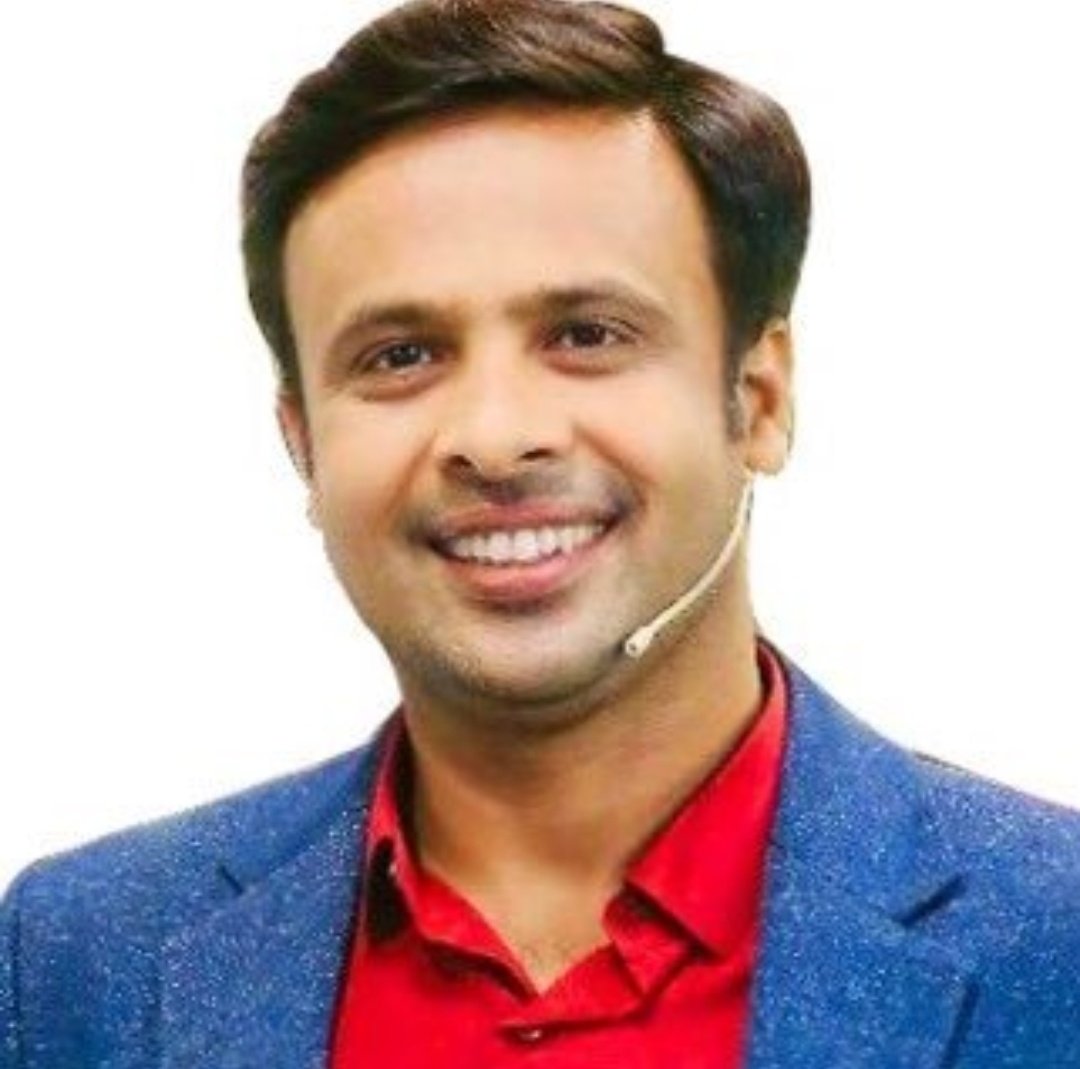 Ye biky hoye lifafy journalist hamri cricket ko dimak ki tarhan chat rhye hen or koi pochny wala nhe in se 🙄
#T20WorldCup2024 #Cricket