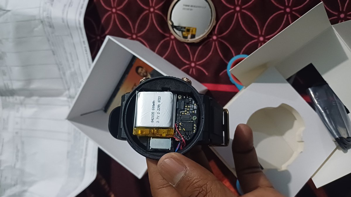 SumitSaundadka2's tweet photo. @BajpaiSomil @BolttSupport @fireboltt__ @iamboltt Don't expect from this fake company ...I got this watch and they are still claimed globally number 2 company ghanta😂😂😂 https://t.co/os8n0Ej4Q9