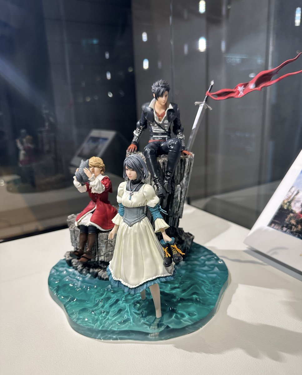 Lai3ff's tweet photo. 今日のオケコンはFF16に力を入れてるよ、という雰囲気。パネルでかー!フィギュアいいね!
#DWFF https://t.co/540VwwCRlS