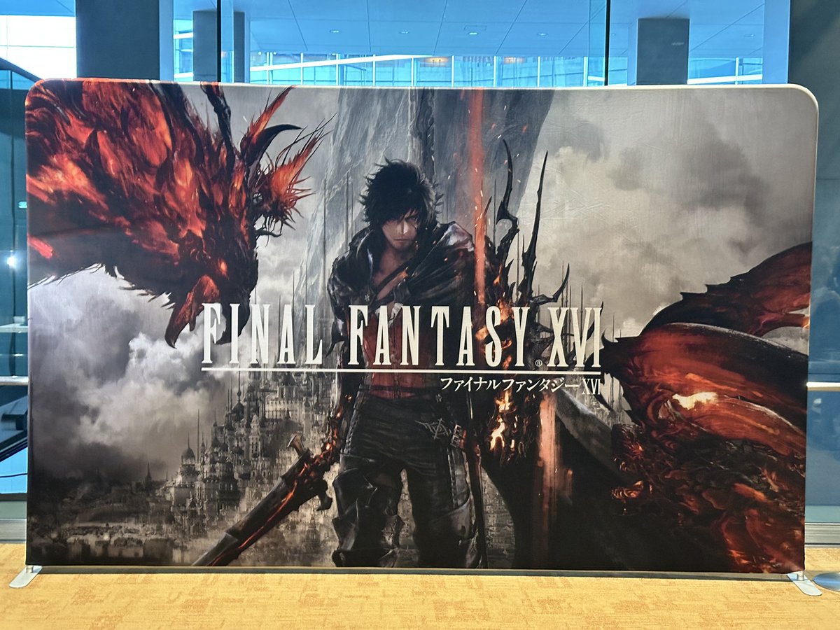 Lai3ff's tweet photo. 今日のオケコンはFF16に力を入れてるよ、という雰囲気。パネルでかー!フィギュアいいね!
#DWFF https://t.co/540VwwCRlS