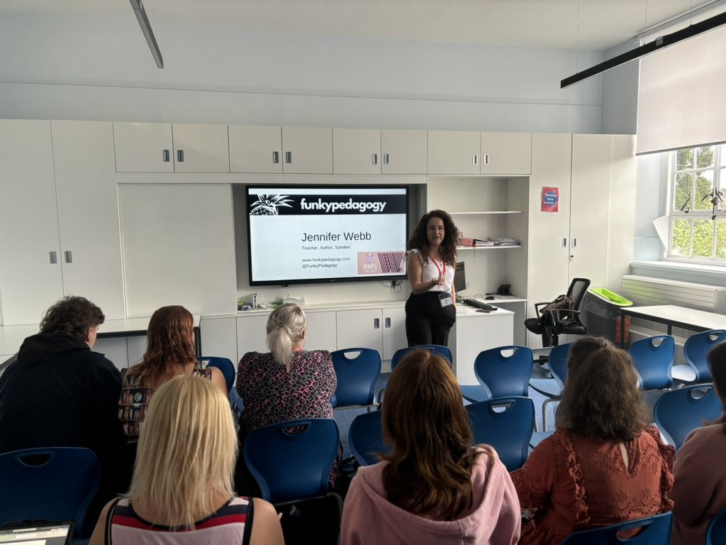 ‘Schools are living, breathing, growing, changing organisms’… 
Unpacking when teaching and learning goes wrong… <a href="/FunkyPedagogy/">Jennifer Webb</a> 
#WeCollaborate